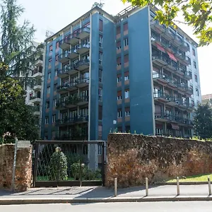 https://apartment-bocconi-1.it-lombardy.com